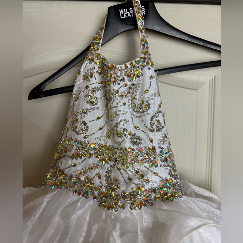 Little Rosie beautiful white pageant gown - Picture 3 of 10